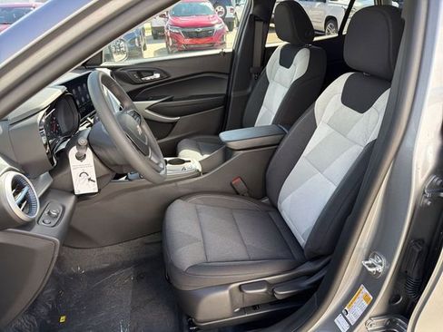New 2026 Chevrolet Trax LS w/ LS Convenience Package FWD image 12