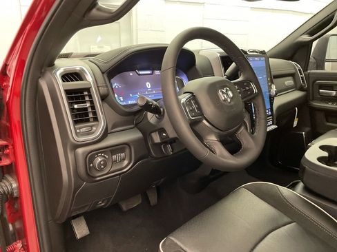 New 2026 RAM 3500 Laramie AWD/4WD image 18