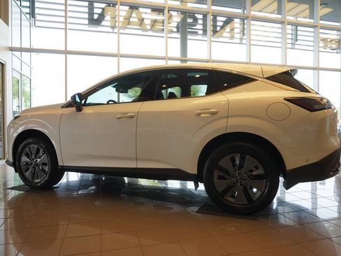 Used 2025 Nissan Murano SL AWD/4WD image 2