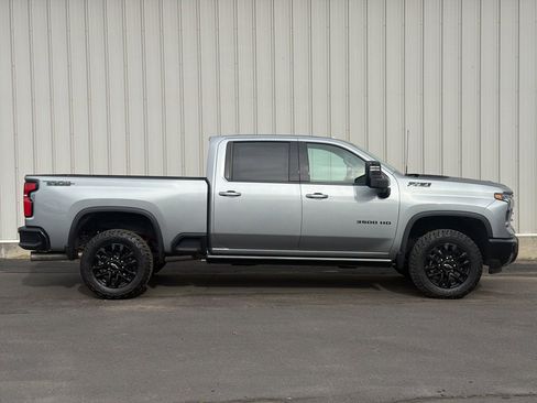 Used 2025 Chevrolet Silverado 3500 LTZ w/ Trail Boss Package image 4