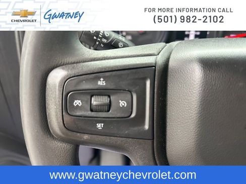 Used 2020 Chevrolet Silverado 1500 Custom w/ Custom Value Package AWD/4WD image 17