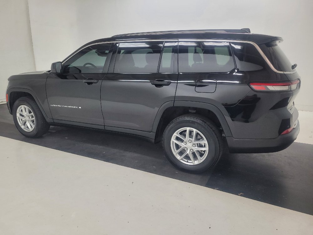 Used 2023 Jeep Grand Cherokee L Laredo AWD/4WD image 3
