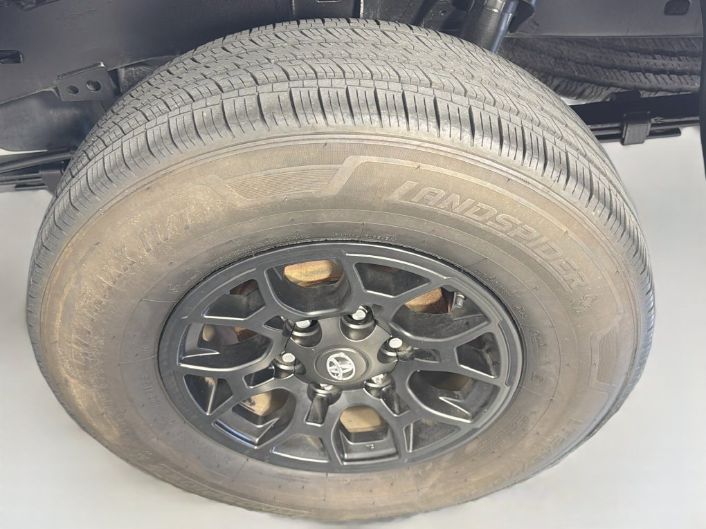 Used 2022 Toyota Tacoma SR5 RWD image 32