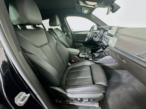 Used 2025 BMW X4 xDrive30i w/ Premium Package image 33