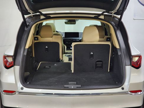 Used 2025 Acura MDX SH-AWD image 8