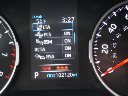 Used 2021 Toyota RAV4 XLE image 29