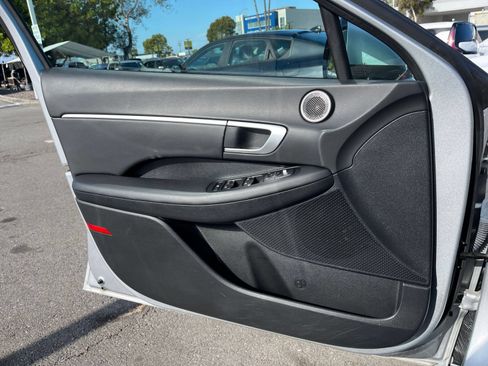 Used 2025 Hyundai Sonata SEL FWD image 18