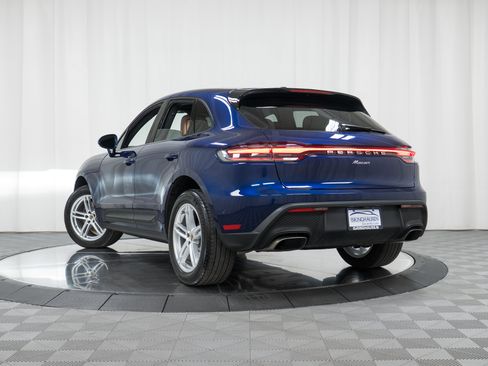 Certified 2022 Porsche Macan image 33