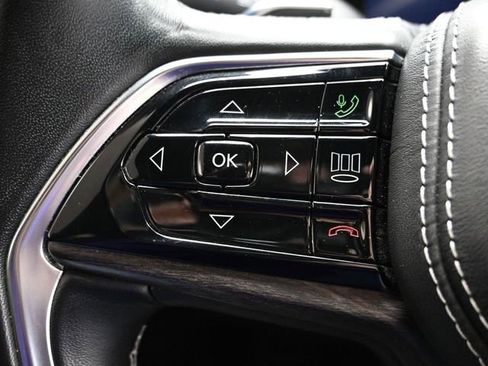 Certified 2022 Jeep Grand Cherokee L Overland w/ Luxury Tech Group IV image 30