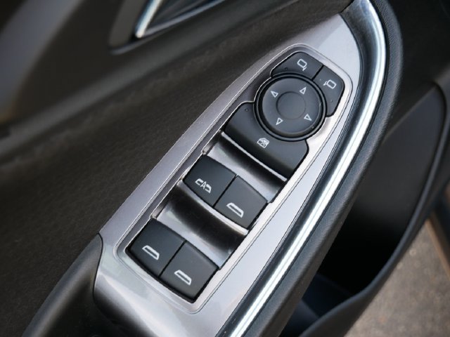 Used 2018 Chevrolet Malibu LT FWD image 18