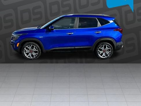 Certified 2021 Kia Seltos SX w/ SX Sunroof Package image 2