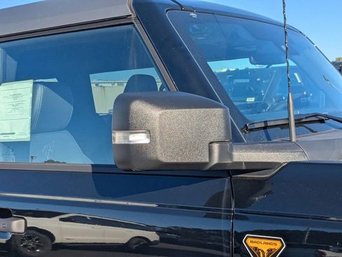 New 2025 Ford Bronco Badlands image 12