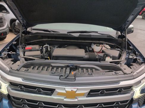 Certified 2024 Chevrolet Silverado 1500 LT AWD/4WD image 17