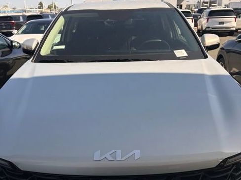 Used 2026 Kia Sorento LX FWD image 11