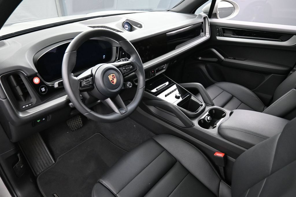 Certified 2026 Porsche Cayenne E-Hybrid AWD/4WD image 4