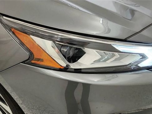 Used 2022 Nissan Altima 2.5 SV AWD/4WD image 14