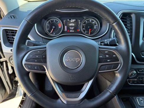 Used 2021 Jeep Cherokee Latitude Plus w/ Sun & Sound Group image 15