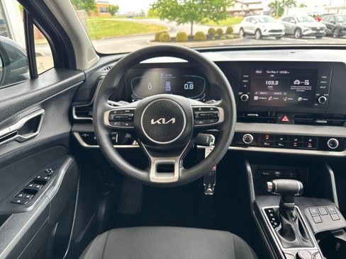 Used 2023 Kia Sportage LX AWD/4WD image 8