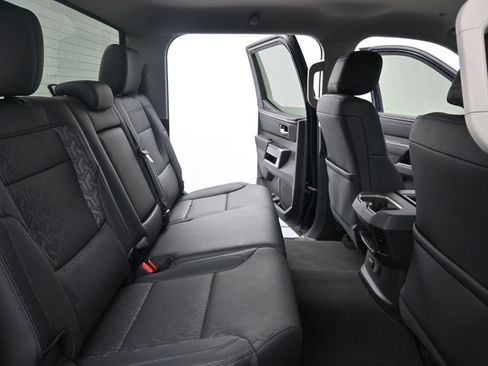 Used 2024 Toyota Tundra Limited AWD/4WD image 13