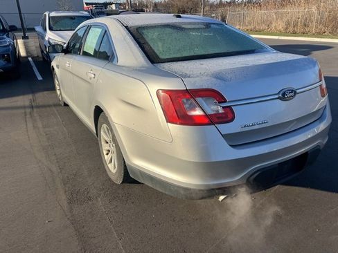 Used 2011 Ford Taurus SE image 7