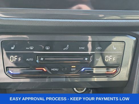 Used 2024 Volkswagen Tiguan SE image 37