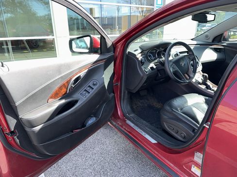 Used 2012 Buick LaCrosse Leather image 6