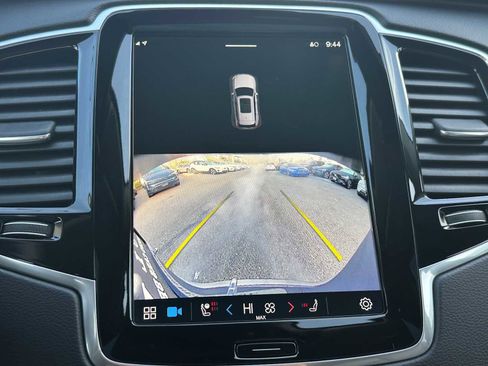 Certified 2024 Volvo XC90 T8 Ultimate w/ Protection Package Premier image 27