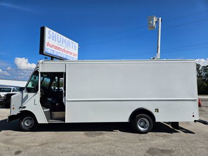 Used 2014 Ford E-450 and Econoline 450 Super Duty w/ A/C Prep Package
