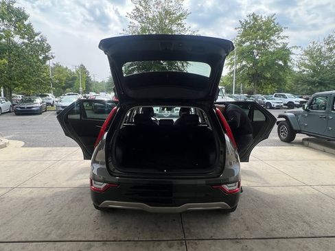 Used 2023 Kia Niro Wave w/ Wave Preserve Package FWD image 29