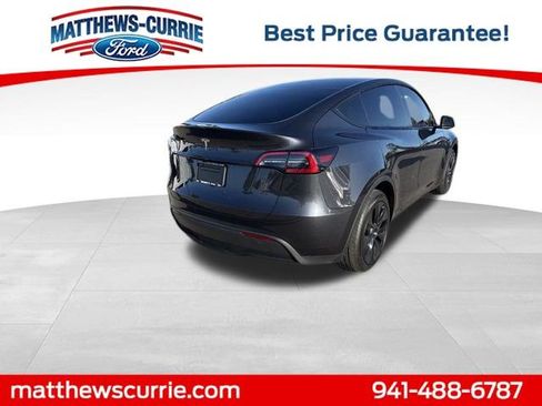 Used 2024 Tesla Model Y Long Range image 4