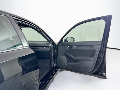Used 2025 Honda Civic Sport image 30