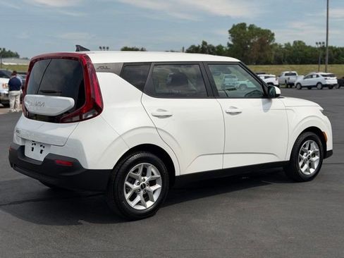 Used 2022 Kia Soul LX w/ Technology Package FWD image 6