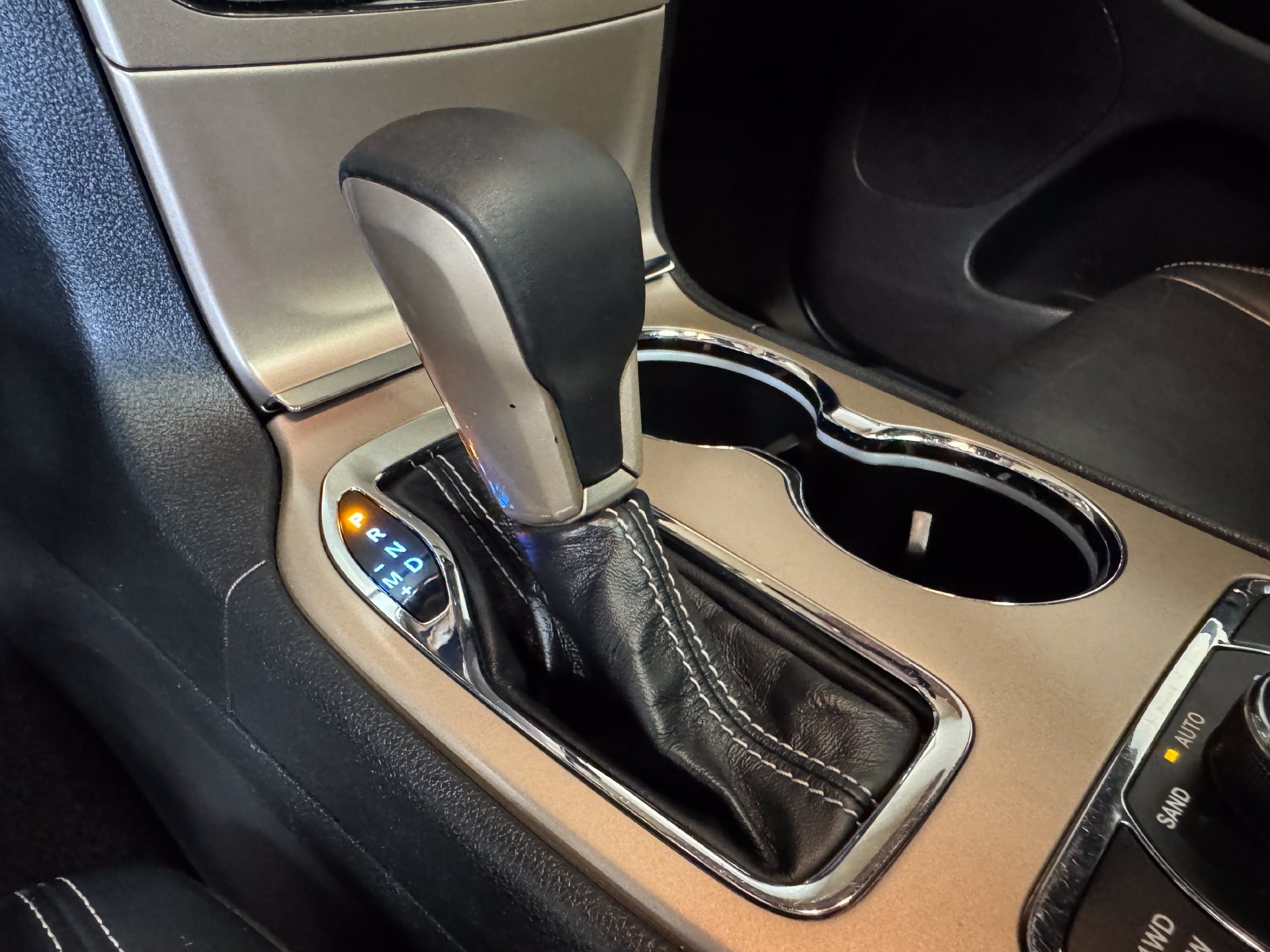 Used 2017 Jeep Grand Cherokee Limited AWD/4WD image 27
