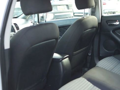 Used 2017 Kia Forte S w/ S Technology Package image 33