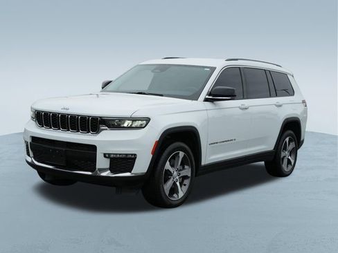 Used 2023 Jeep Grand Cherokee L Limited AWD/4WD image 3
