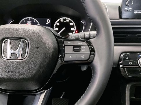 Used 2025 Honda Pilot Touring image 22
