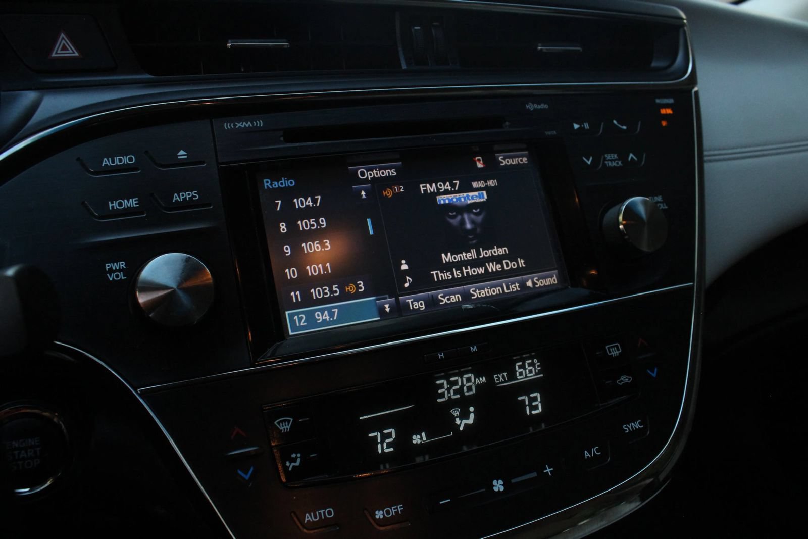Used 2016 Toyota Avalon XLE FWD image 30