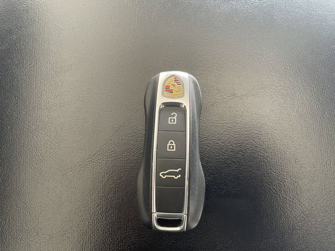 Used 2021 Porsche Cayenne S AWD/4WD image 25