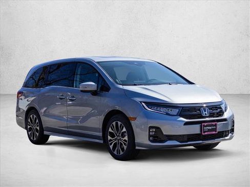New 2026 Honda Odyssey Elite image 3