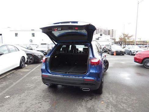 Used 2025 Mercedes-Benz GLA 250 4MATIC image 29