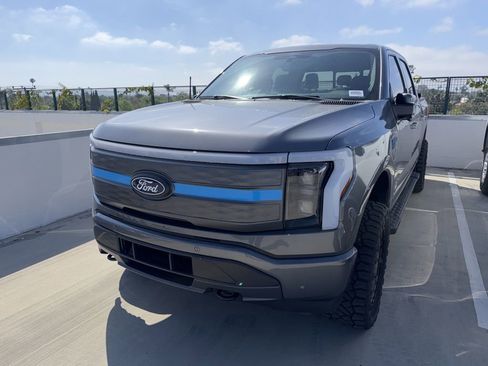 Used 2024 Ford F150 Lightning Lariat image 2