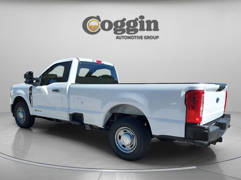 New 2026 Ford F250 XL w/ F-250 >10K GVWR Package image 4
