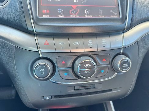 Used 2015 Dodge Journey Crossroad w/ Flexible Seating Group image 22