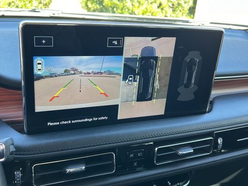 Certified 2022 Lincoln Nautilus Reserve w/ Equipment Group 201A image 23