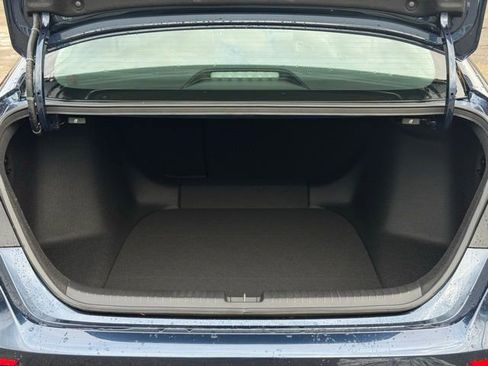 New 2025 Honda Accord SE image 9