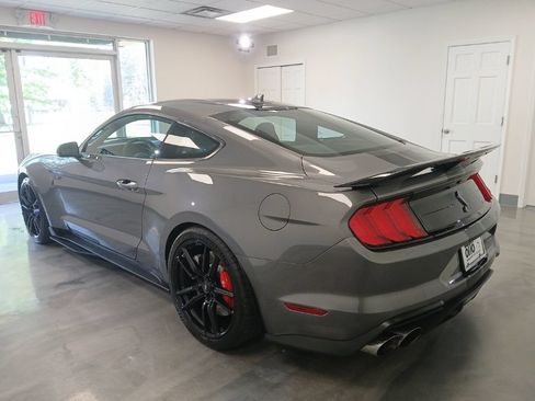 Used 2021 Ford Mustang Shelby GT500 w/ Technology Package RWD image 3