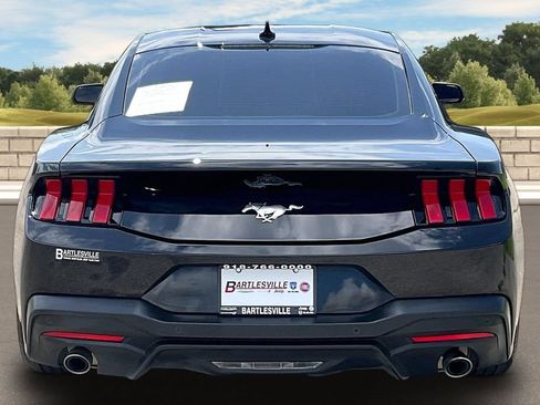 Used 2026 Ford Mustang Premium RWD image 4