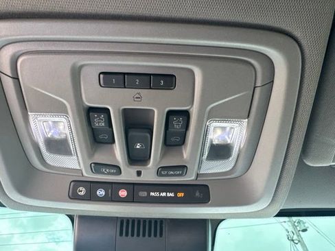 Used 2023 Chevrolet Silverado 1500 LTZ w/ LTZ Premium Package AWD/4WD image 20