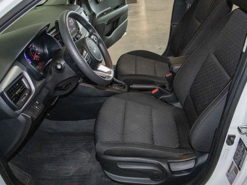 Used 2023 Kia Rio S image 7