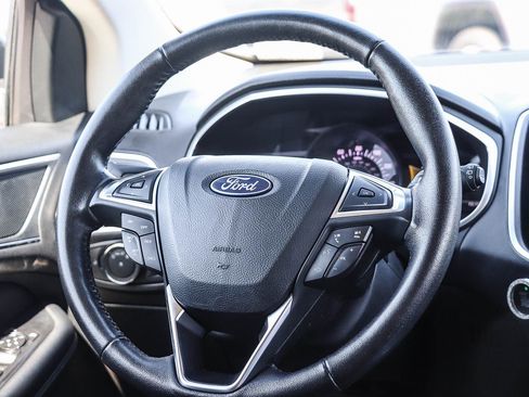Used 2018 Ford Edge Titanium w/ Equipment Group 301A AWD/4WD image 14